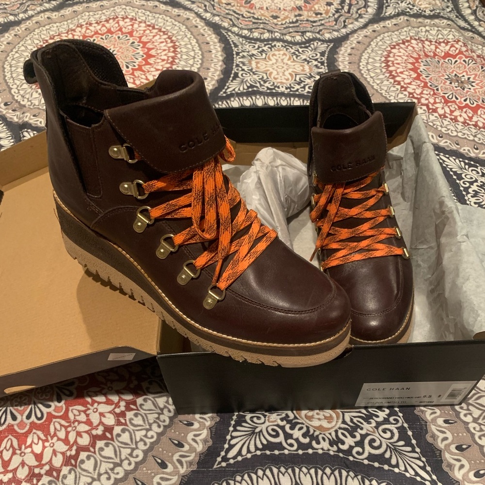 Super CUTE Cole Haan HKR